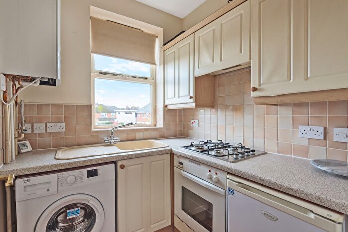 1 Bedroom Flat To Rent In Prestbury Road, Cheltenham, Gloucestershire, GL52