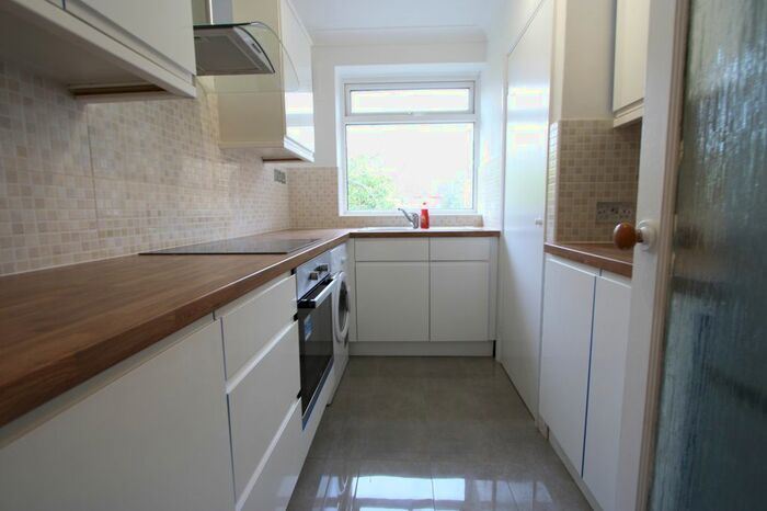 1 Bedroom Flat To Rent In Leopold Av, Wimbledon, SW19