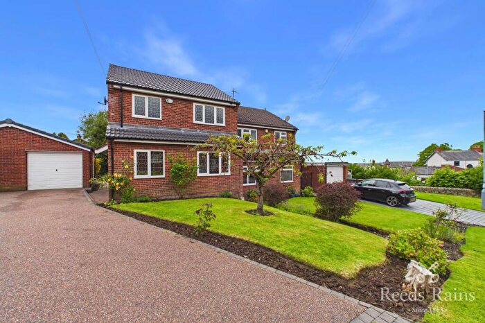 3 Bedroom Semi-Detached House For Sale In Buckley Close, Hyde, Greater Manchester, SK14