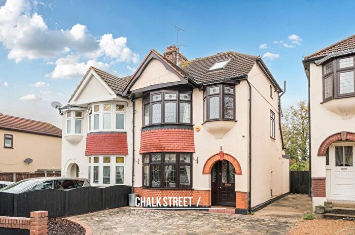 4 Bedroom Semi Detached House For Sale In Westland Avenue, Hornchurch, RM11