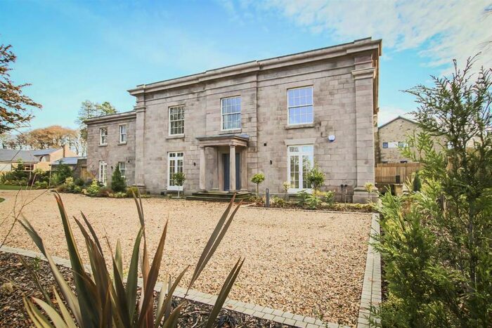 2 Bedroom Apartment To Rent In Withnell Hall Gardens, Withnell, PR6