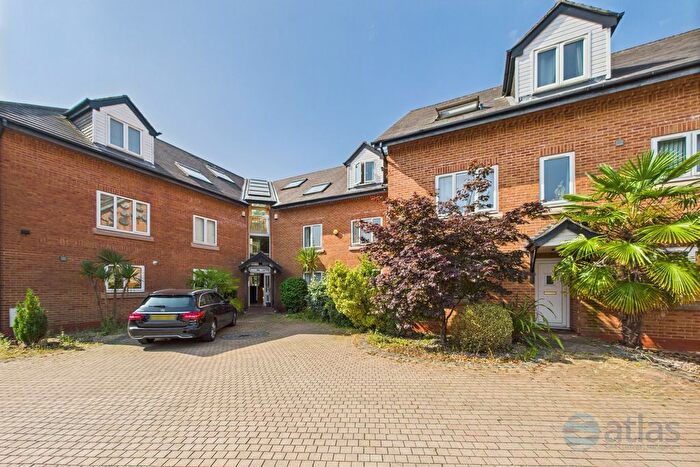 3 Bedroom Flat To Rent In North Mossley Hill Road, Mossley Hill, L18