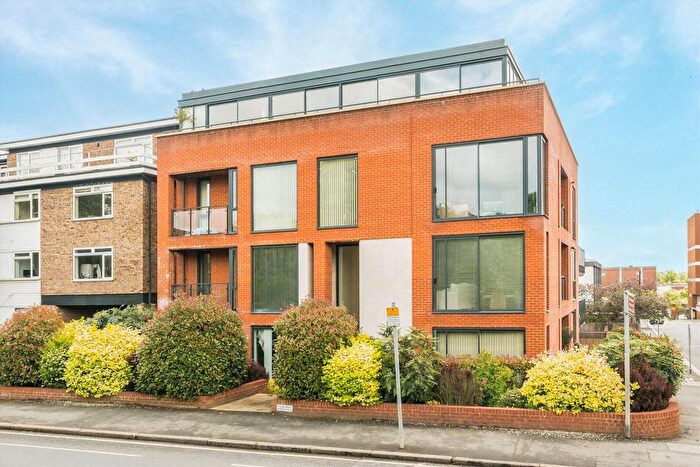 2 Bedroom Flat For Sale In Worple Road, Wimbledon, SW19