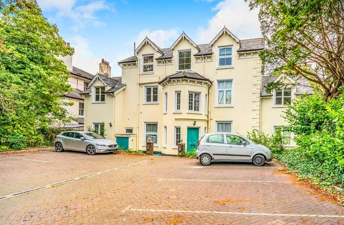 1 Bedroom Apartment To Rent In Linkfield Lane, Redhill, RH1