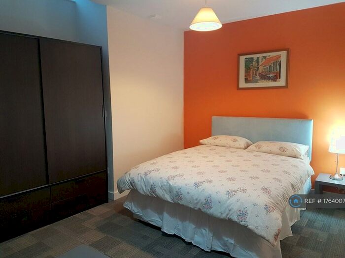 Studio To Rent In Cobourg Street, Manchester, M1