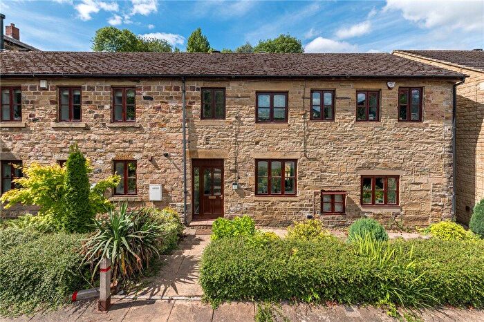 4 Bedroom End Of Terrace House For Sale In Valley Court, New Lane, Drighlington, Bradford, BD11