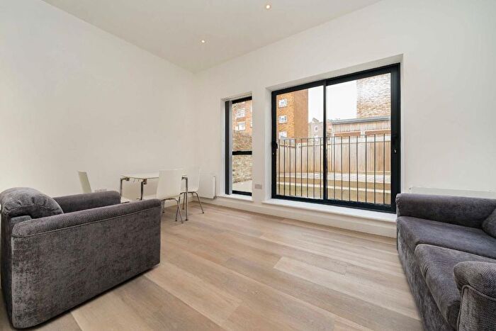 1 Bedroom Flat To Rent In Leighton Road, London, NW5