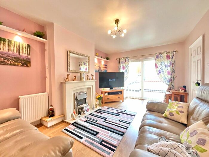 2 Bedroom Semi-Detached Bungalow For Sale In Heol Teilo, New Inn, Pontypool, NP4