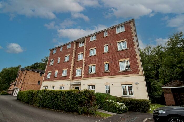 2 Bedroom Apartment To Rent In Fisher Hill Way, CF15