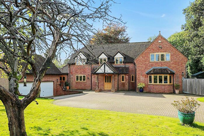 5 Bedroom Detached House For Sale In Blandys Lane, Upper Basildon, RG8