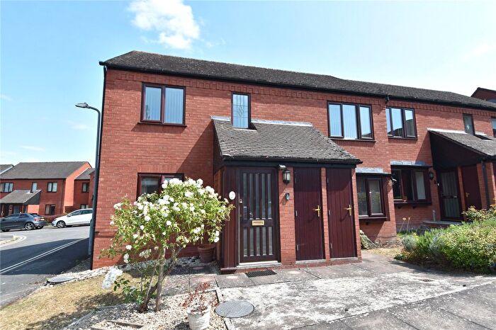 2 Bedroom Flat For Sale In Heriotts Court, Droitwich, Worcestershire, WR9