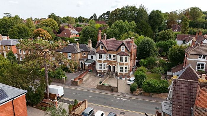 2 Bedroom Maisonette For Sale In Waterden Road, Guildford, GU1