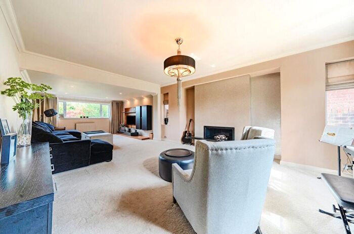 5 Bedroom Detached House For Sale In Mainway, Alkrington, Middleton, Manchester, M24