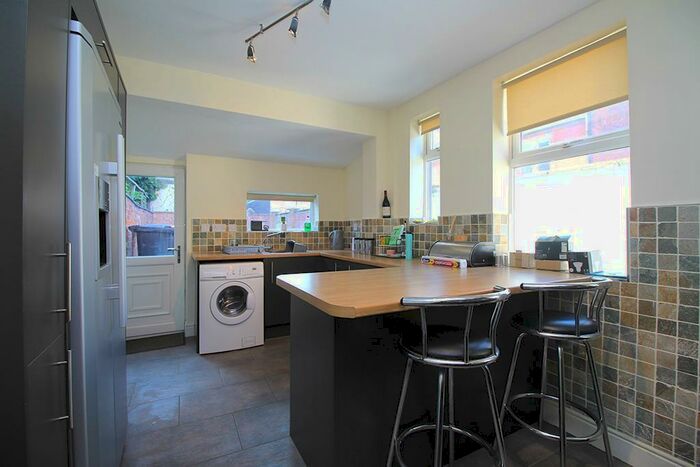 3 Bedroom Town House To Rent In Empress Road, Loughborough, LE11