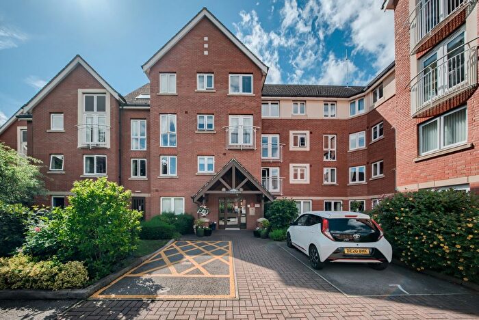 1 Bedroom Flat For Sale In Hathaway Court Alcester Road, Stratford-Upon-Avon, CV37