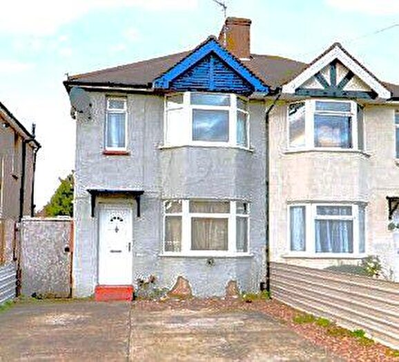 3 Bedroom Semi Detached House For Sale In The Homing, Cambridge, CB5