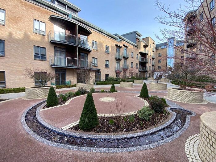 2 Bedroom Flat For Sale In Trinity Gate, Epsom Road, Guildford, GU1