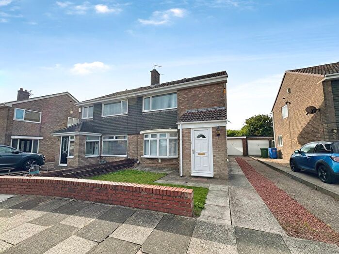 3 Bedroom Semi-detached House For Sale In Albatross Way, Blyth, NE24