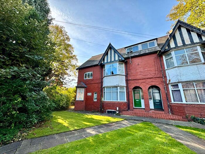 1 Bedroom Flat To Rent In Wardle Road, Marchfield Lodge, M33