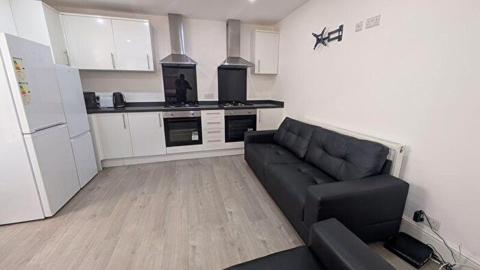 6 Bedroom Terraced House To Rent In Rolleston Drive, Lenton, Nottingham, NG7