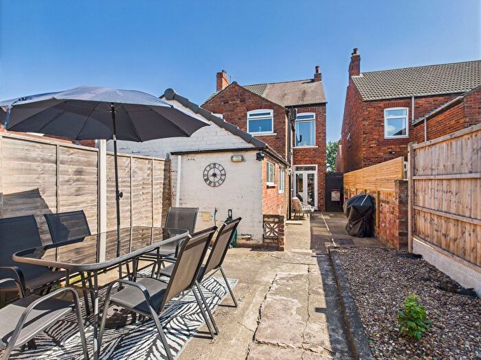 2 Bedroom Semi-detached House For Sale In Victoria Road, Scunthorpe, DN16