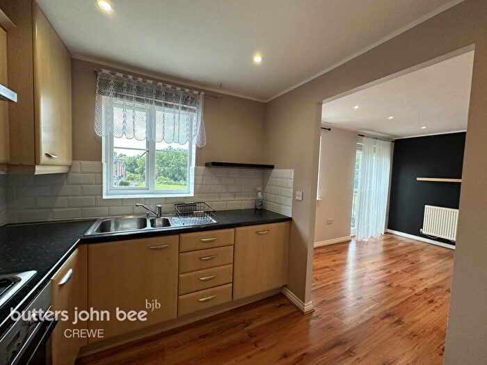 3 Bedroom Apartment To Rent In Alder Drive, Crewe, CW1