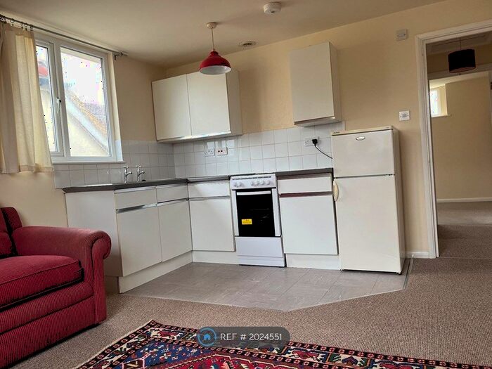 1 Bedroom Flat To Rent In Pleasant Valley, Saffron Walden, CB11