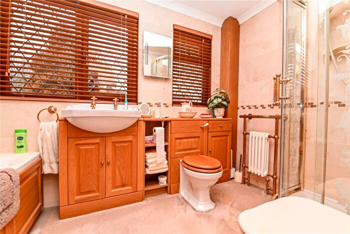 3 Bedroom Detached House For Sale In Ashley Lane, New Milton, Hampshire, BH25