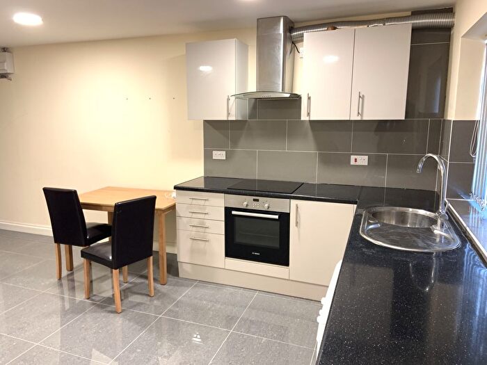 1 Bedroom Flat To Rent In Isleworth, Greater London, TW7