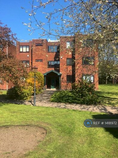 2 Bedroom Flat To Rent In Agnes Court, Manchester, M14