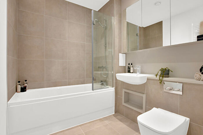 1 Bedroom Apartment For Sale In Brook Avenue, Wembley, HA9