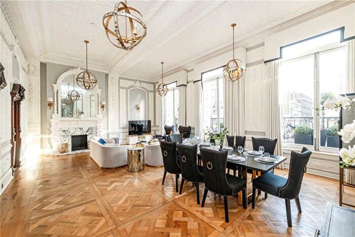 2 Bedroom Flat To Rent In Strand, Covent Garden, London, WC2R