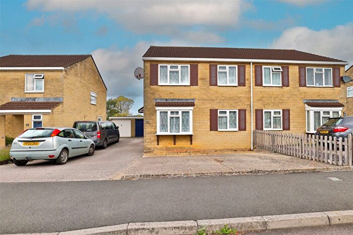 4 Bedroom Semi Detached House For Sale In Styles Close, Frome, Somerset, BA11