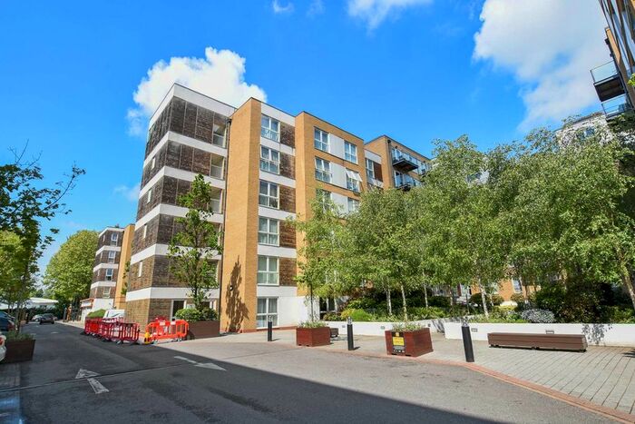 2 Bedroom Flat To Rent In Napier House, Acton, W3