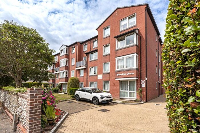 2 Bedroom Flat For Sale In Heene Road, Worthing, West Sussex, BN11