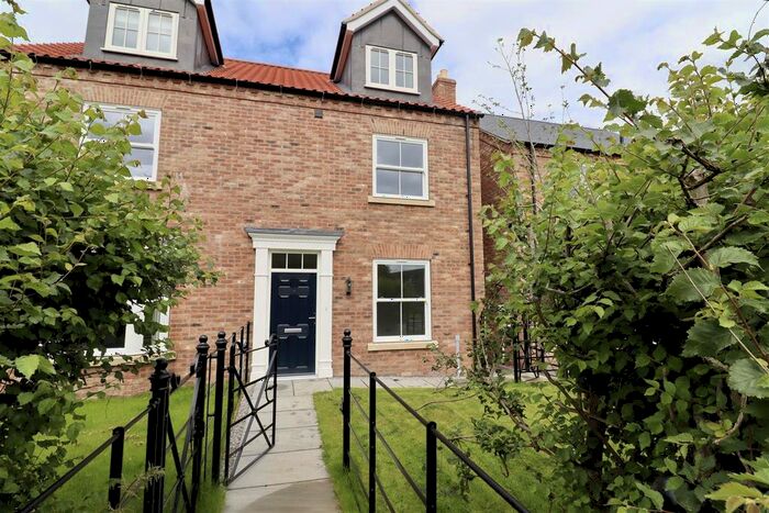 3 Bedroom Property To Rent In Wrenham Vale, The Balk, Pocklington, YO42