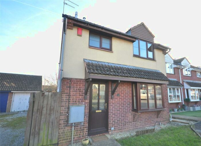 3 Bedroom Semi-Detached House To Rent In Woollaton Close, Grange Park, Swindon, Wiltshire, SN5