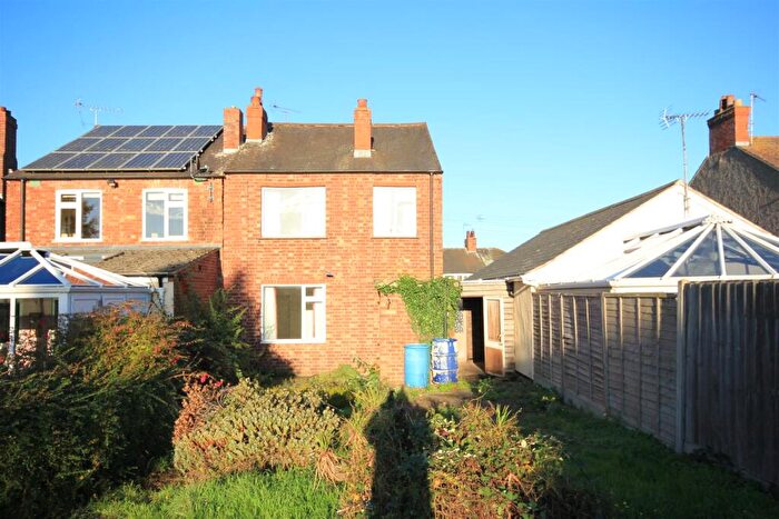 3 Bedroom Semi Detached House For Sale In Hillside Road, Wellingborough, NN8