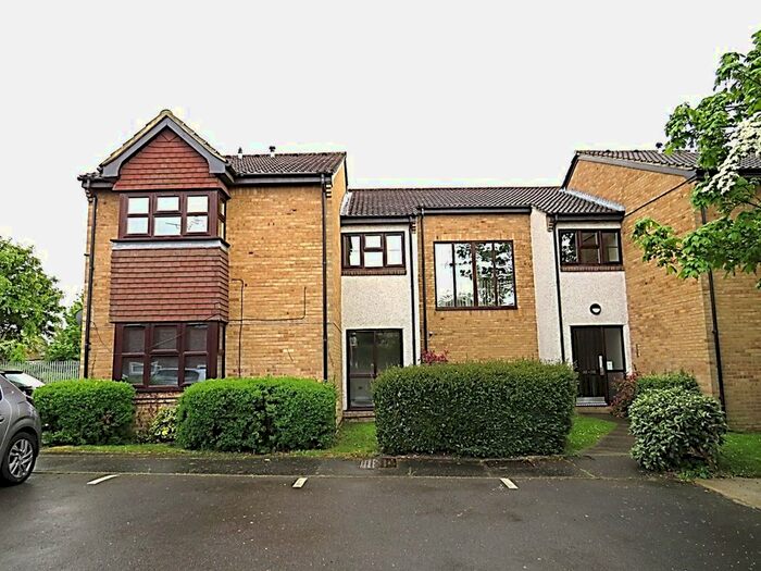 Studio To Rent In Clarkes Drive, Uxbridge, UB8