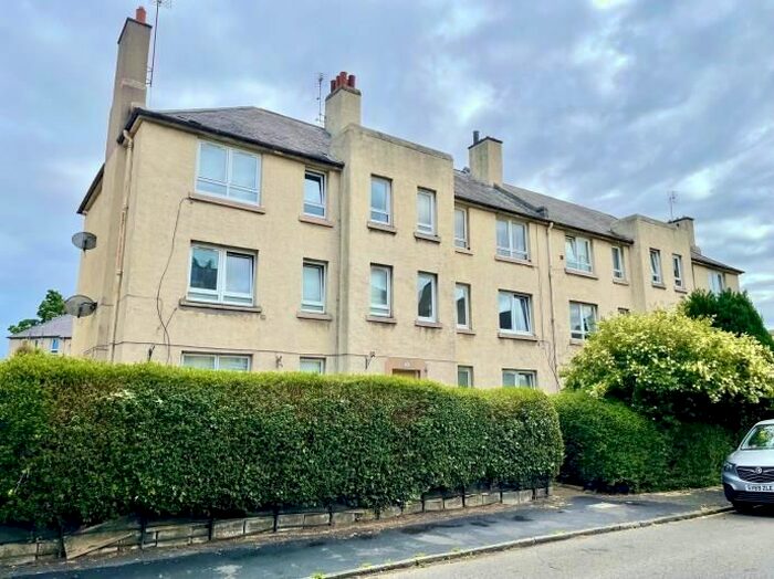 2 Bedroom Flat To Rent In Loganlea Drive, Edinburgh, EH7