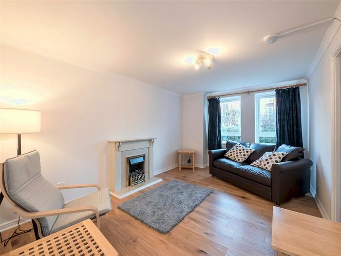 2 Bedroom Flat To Rent In West Savile Gardens, Edinburgh, EH9