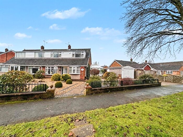 3 Bedroom Semi-Detached Bungalow For Sale In St. Peters Avenue, Scunthorpe, DN16