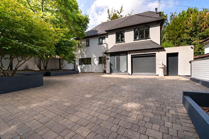 4 Bedroom Detached House For Sale In Park Road, Kenley, CR8