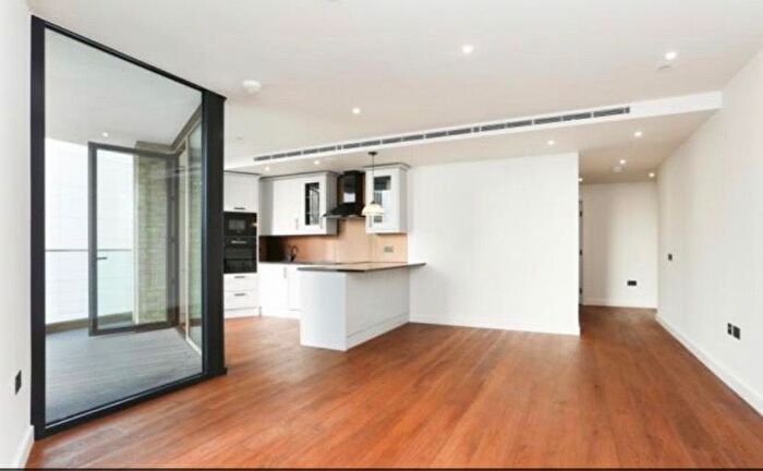 2 Bedroom Flat To Rent In Emery Way, London, E1W