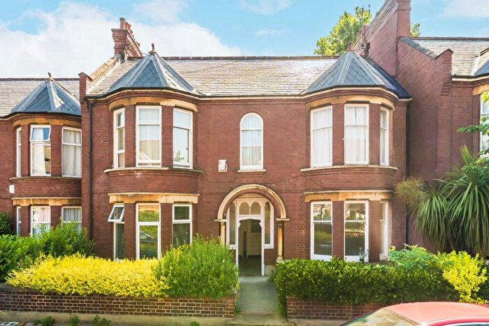1 Bedroom Flat To Rent In Radbourne Road, London, SW12