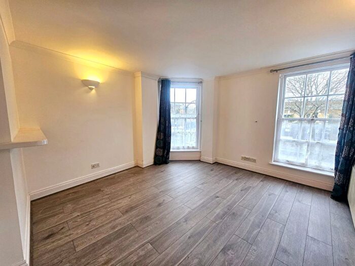 1 Bedroom Flat To Rent In Hayfield Passage, London, E1