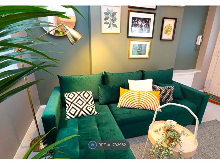 1 Bedroom Flat To Rent In Windsor Court, Brighton, BN1