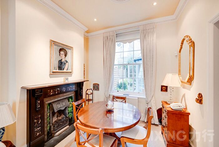 3 Bedroom Terraced House For Sale In Coulson Street, Chelsea, SW3
