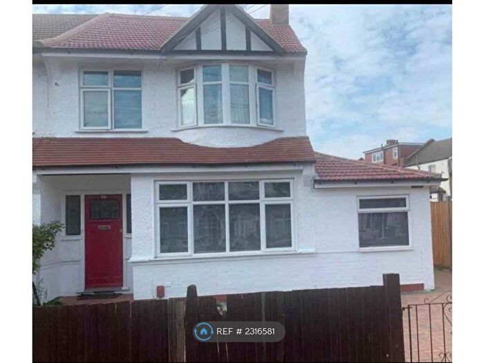 4 Bedroom End Of Terrace House To Rent In Thornton Heath, Thornton Heath, CR7