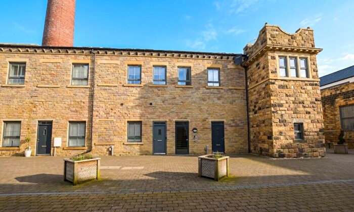 2 Bedroom Apartment For Sale In , Dyehouse Walk, Yeadon, Leeds, West Yorkshire, LS19